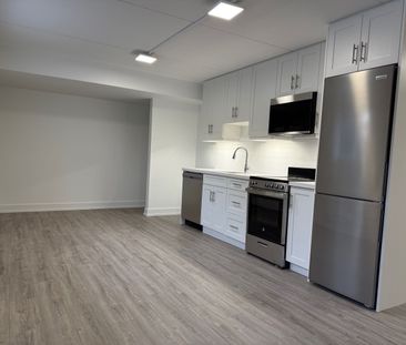 For Lease - 19 Regency Crescent Unit# 102, Whitby, Ontario - Photo 4