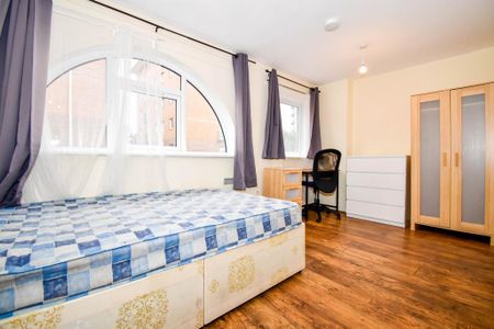 5 bedroom terraced house to rent - Photo 4