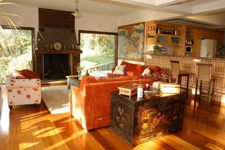 Casa com 4 quartos e 600m² para alugar em Planalto, Gramado. - Photo 2