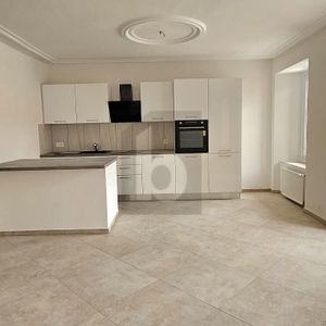 RÉNOVÉ À PROXIMITÉ DU CENTRE-VILLE - Foto 2