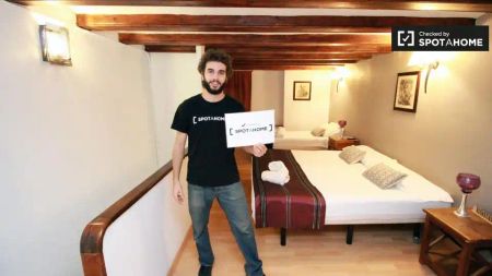 Barcelona - Photo 3