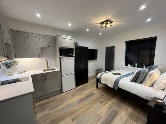 Abington Grove, Northampton - Photo 1