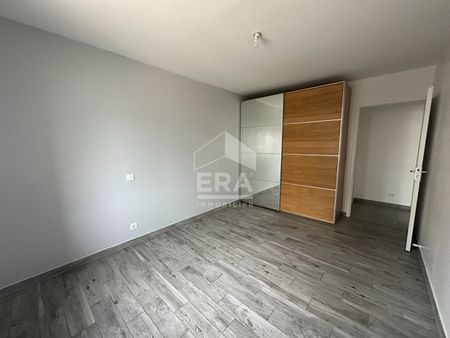 Location Appartement 4 pièces 111m² - Photo 5