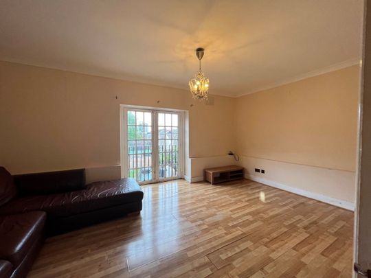 2 Bed Flat, Regal Row, SE15 - Photo 1