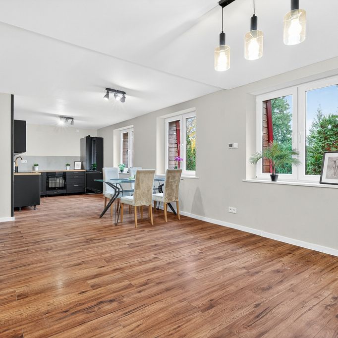 Mieszkanie 2-pok. w dworku! Zielona okolica - Zdjęcie 1