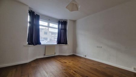 3 bedroom detached house to rent - Photo 4