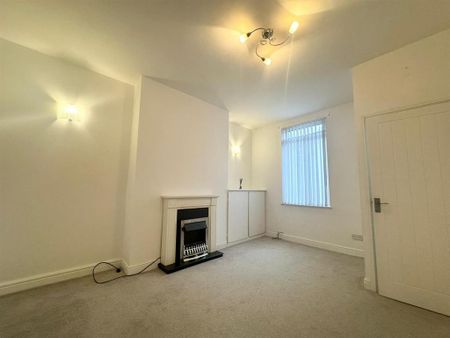 2 bedroom terraced house to rent - Photo 4