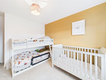 3 bedroom detached house to rent - Photo 5