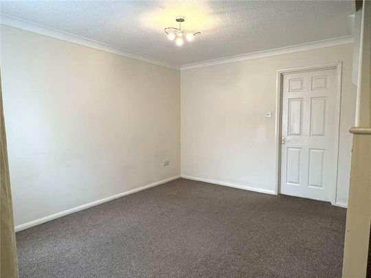 Cypress Close, Sleaford, Lincolnshire, NG34 - Photo 1