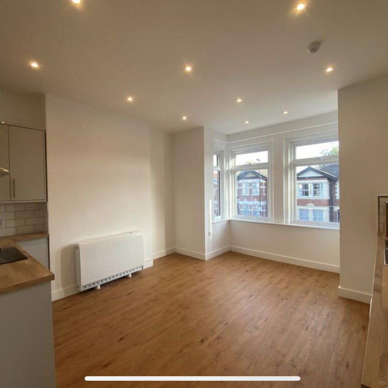 3 bedroom flat to rent - Photo 1