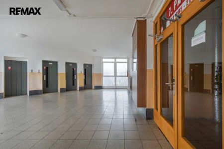 Podnájem hezkého bytu 2kk s lodžií na Koldůmu - Photo 4