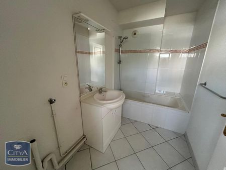 Location Appartement 3 pièces 66m² LAVAL 53000 - Photo 5