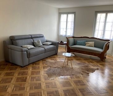 Spacieux 6.5 pièces rénové, charme villageois à Yens, proche de Morges - Photo 1