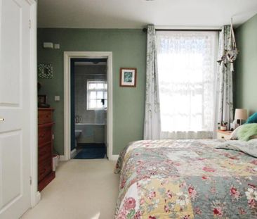 Ocean present a great one-bedroom riverside flat in Bristol offers ... - Photo 6