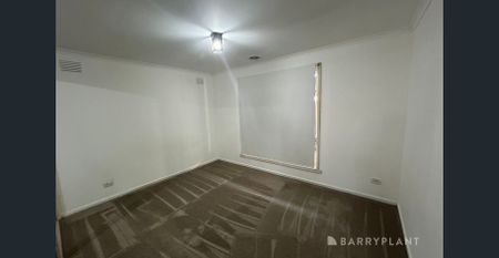 PERFECT FAMILY HOME! - Photo 4