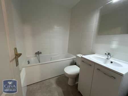 Location Appartement 3 pièces 53m² CHALON SUR SAONE 71100 - Photo 3