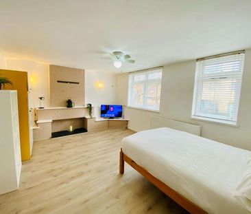 A Fine Shared House share for Rent near Canary Wharf Room B - Photo 5