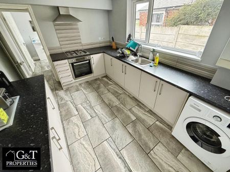 1 bedroom in a house share to rent - Photo 5