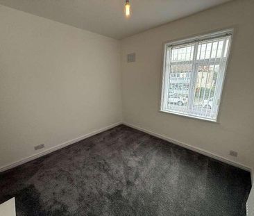 Page Moss Lane Bed Town, L14 - Photo 4