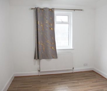 2 bedroom maisonette to rent - Photo 2
