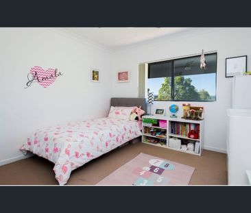 Two bedroom unfurnished apartment in the heart of Varsity Lakes - Photo 4