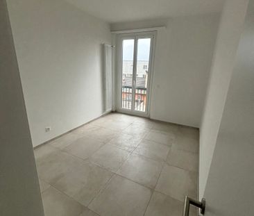 LUMINOUS RENOVATED 4.5-ROOM APARTMENT FOR RENT - Photo 5