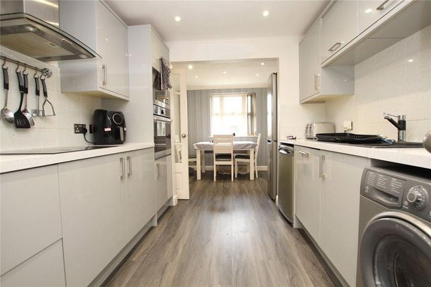 3 bedroom semi-detached house to rent - Photo 1