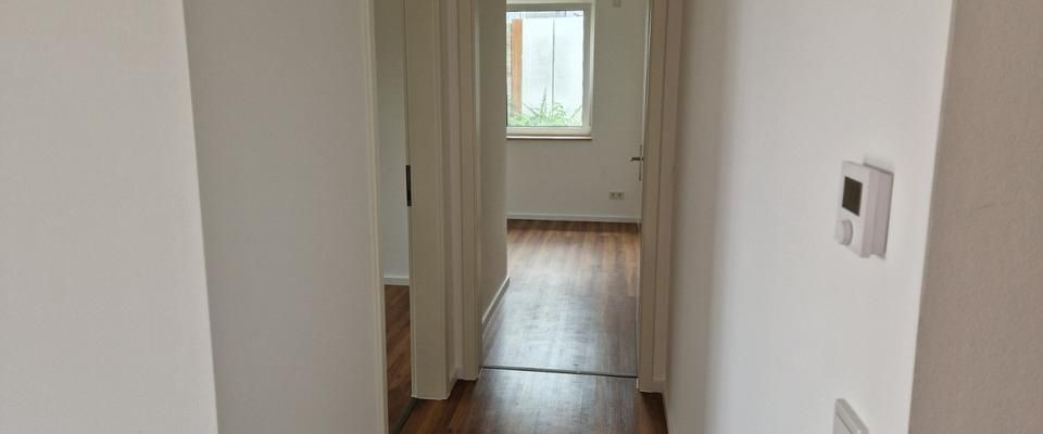Neubau/Geschmackvolle 3-Zimmer-Wohnung mit Großer Terrass+ Aufzug - Photo 1