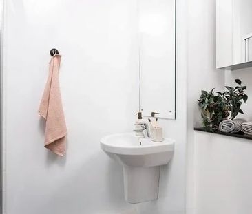 Room in a Shared Flat, Wembley Park, HA9 - Photo 3