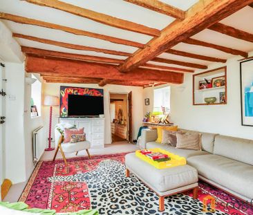 5 bedroom detached house to rent - Photo 2