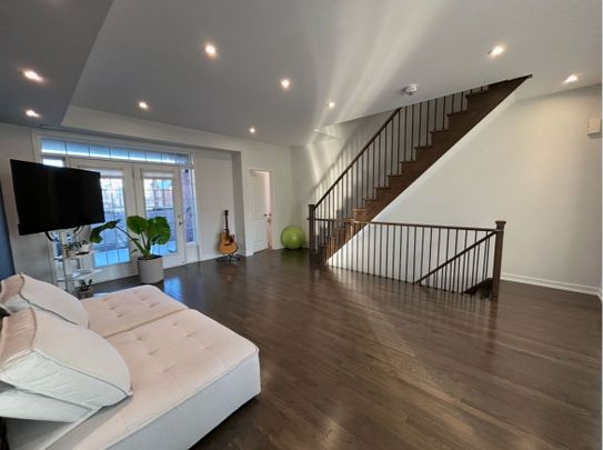 For Lease - 84 Lady Dolores Avenue, Vaughan, Ontario - Photo 1