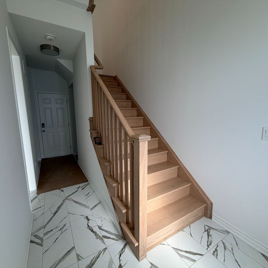 For Lease - 120 Avani Avenue, Markham, Ontario - Photo 1
