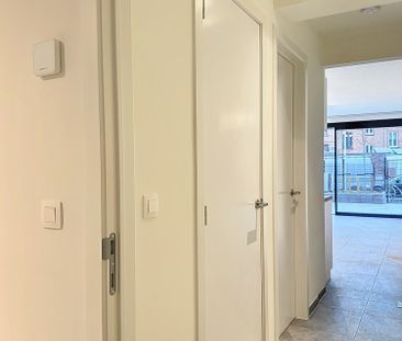 Te huur – 1-slaapkamer nieuwbouwappartement met privatieve parkeerp... - Foto 1