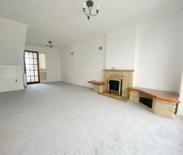 3 bedroom detached house to rent - Photo 5