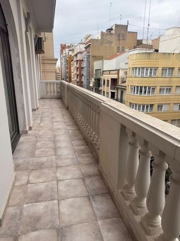 3 room luxury Apartment for rent in Valencia - Photo 4