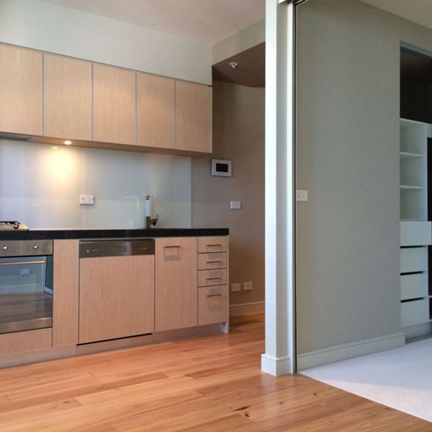 Istana Apartment 1 bedroom + 1 carpark - Photo 1