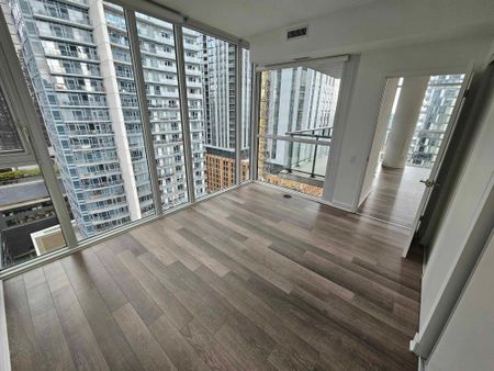 For Lease - 290 Adelaide Street Unit# 1911, Toronto, Ontario - Photo 3