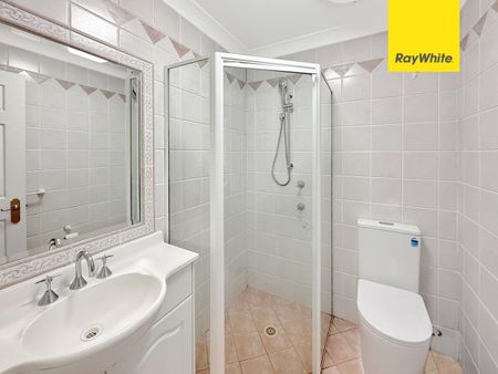 Renovated Three Bedroom Home - Photo 4