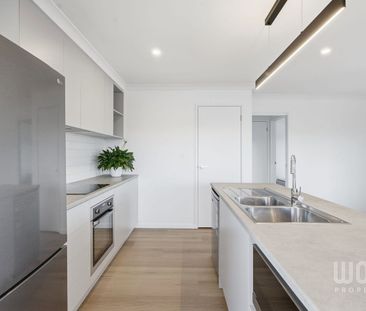 The Perfect Blend Of Comfort & Style! - Photo 6