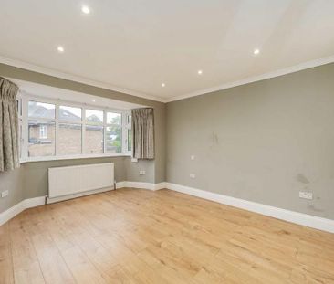 4 bedroom semi-detached house to rent - Photo 5