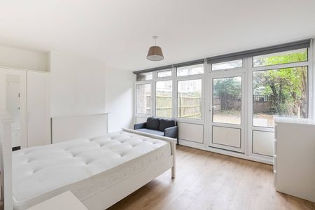 Room in a Shared House, St. James's Crescent, SW9 - Photo 3
