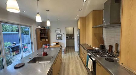 Spacious Living in a Sought-After Location - Photo 4