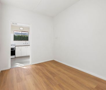 Unfurnished Two Bedroom Home - Photo 2