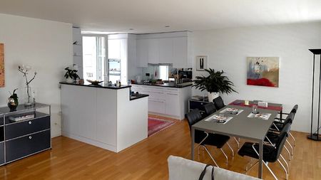 2½ Zimmer-Wohnung in Zürich - Kreis 11 Seebach, möbliert, auf Zeit - Photo 2