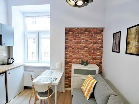 Łódź Łódź-Śródmieście, Piotrkowska - Photo 3