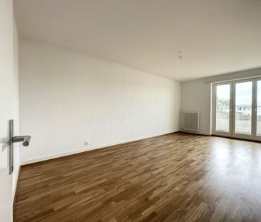 Bel appartement rénové de 2 pièces au 5ème étage - Photo 5