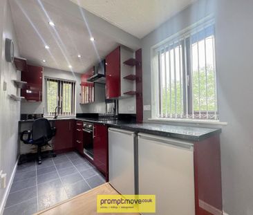 2 bedroom flat to rent - Photo 4