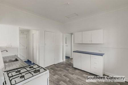 Charming 2-Bedroom Home in Calista - Photo 4