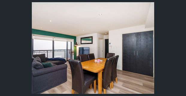 Inner City Delight! - Photo 1