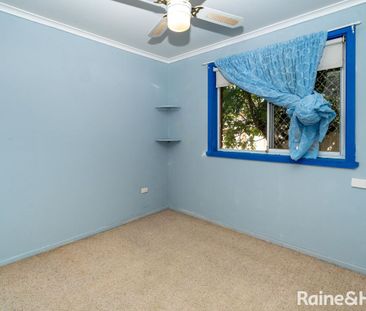 VERSATILE LAKE ALBERT HOME WITH SHEDS AND STUDY - Photo 4